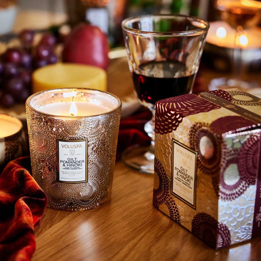 Voluspa-Gilt-Pomander-Hinoki-Classic-Candle-Geurkaars