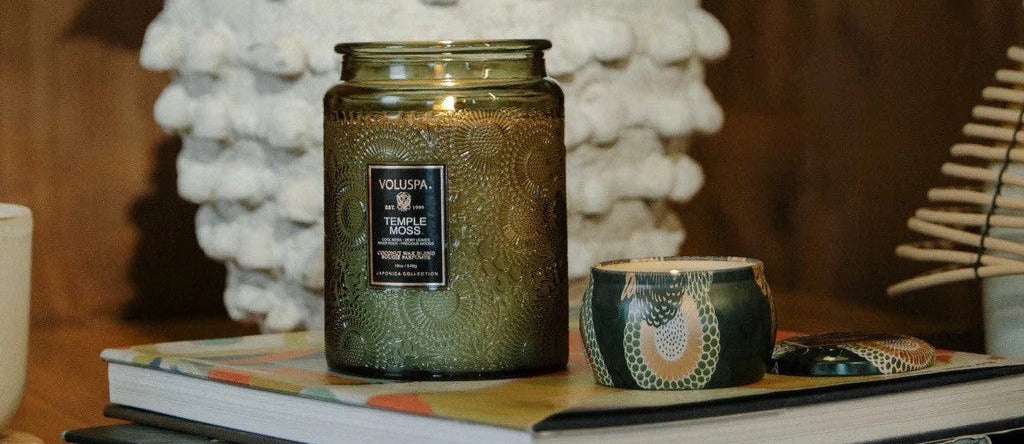 Voluspa-Temple-Moss-Geurkaars-Large-Jar-3