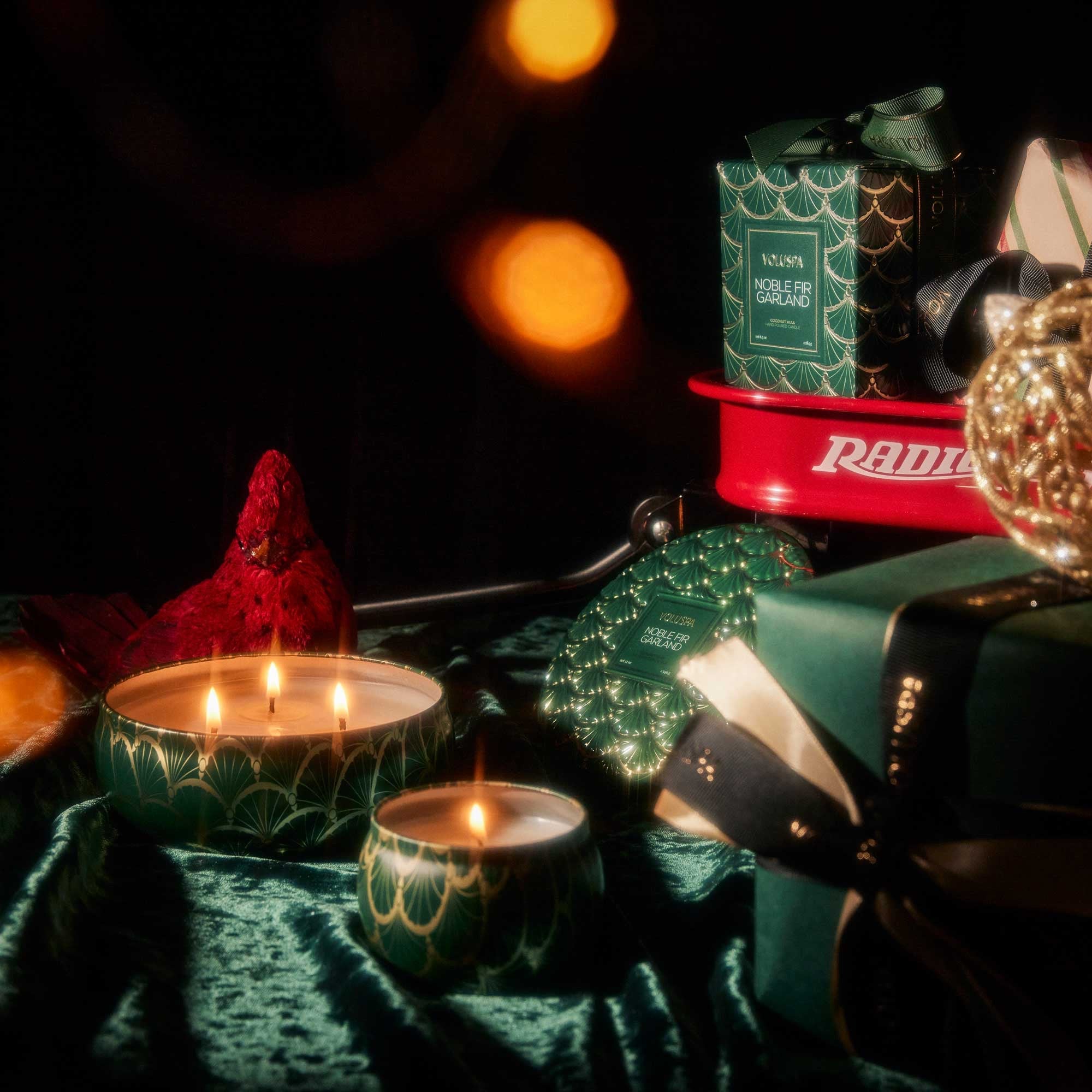 Voluspa - Noble Fir Girland - Mini Tin Candle