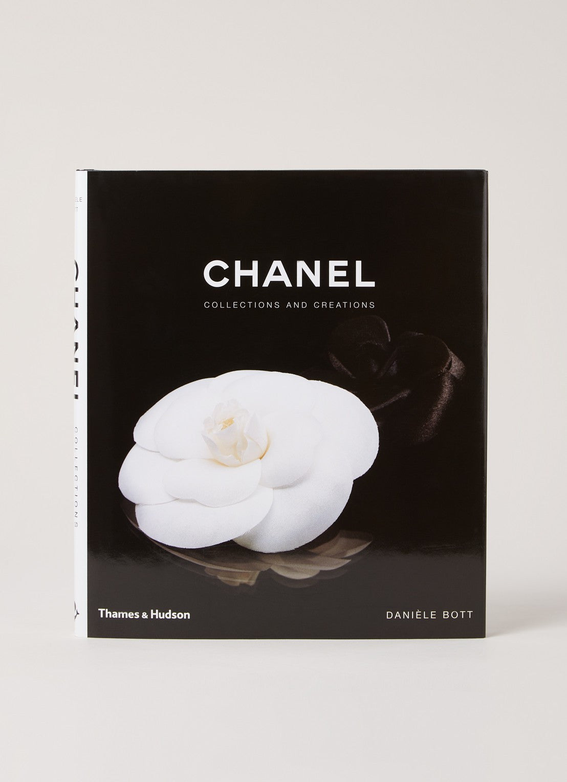 Thames-Hudson-Koffietafelboek-Chanel-2