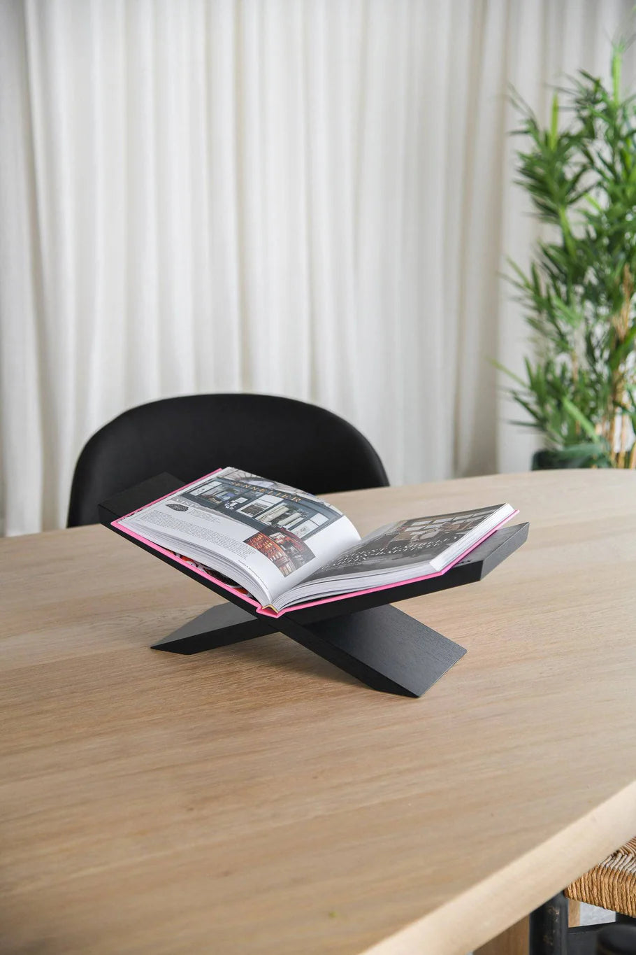 COOKX - Boekenstandaard - Liggend Model - Zwart Eikenhout