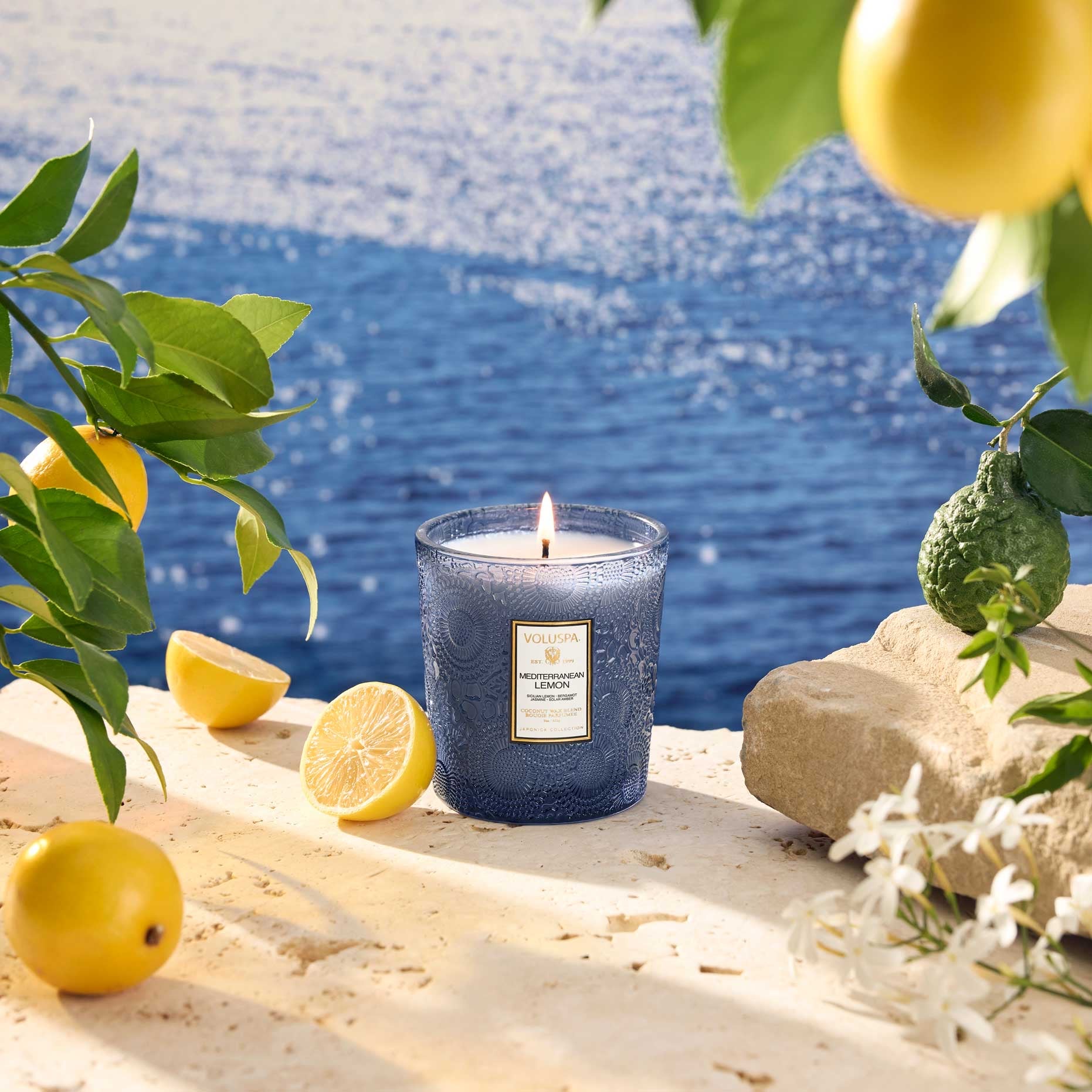 voluspa-geurkaars-classic-candle-mediterranean-lemon-12